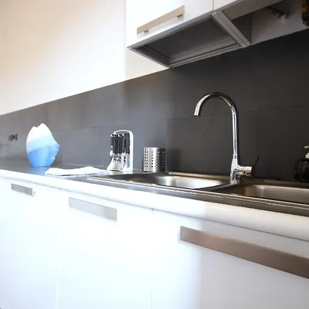Apartamento Milanrentals - Mameli Milão
